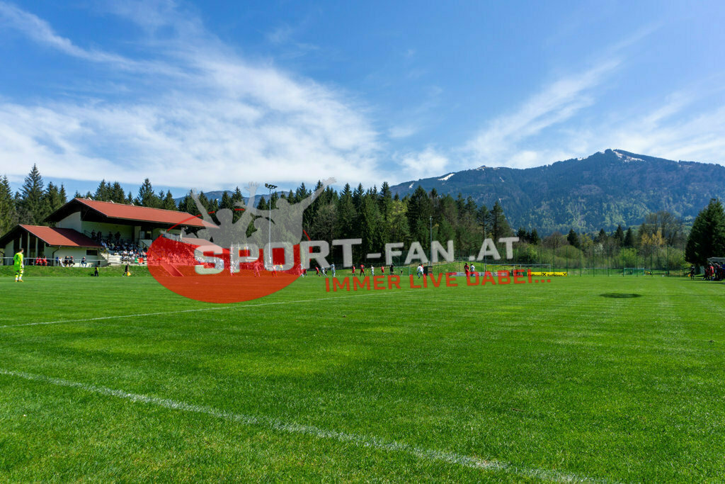 Portugal  U15 -Czech Republic U15 | Tribüne ; Portugal  U15 -Czech Republic U15 am 29.04.2022 in Arnoldstein
(Sportplatz), AUSTRIA, (Photo by Ernst Krawagner sport-fan.at) - Realisiert mit Pictrs.com