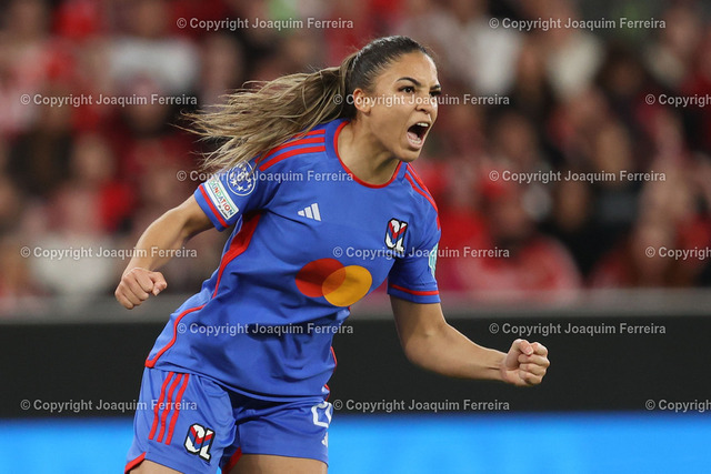 20240319_slbvslyo_0063 | Lisbon, Portugal, Tuesday 19 March 2024 UEFA Women's Champions League 2023/24 1/4 Final SL Benfica - Olympique Lyon,  Delphine Cascarino (Olympique Lyon) Torjubel, Goal celebration, celebrate the goal 
 zum 1:1


 - Realisiert mit Pictrs.com