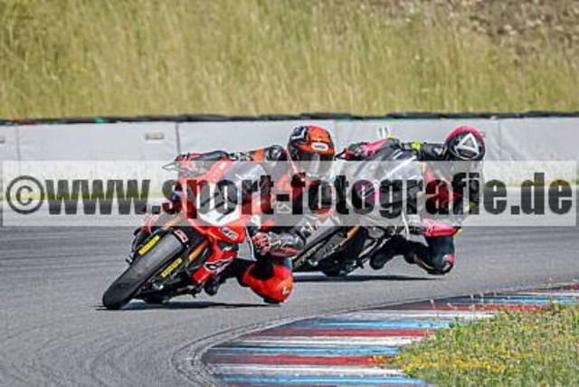 spof1361 | Professionelle Fotos von Sportveranstaltungen, aber auch Hochzeiten und anderen Events. - Realisiert mit Pictrs.com