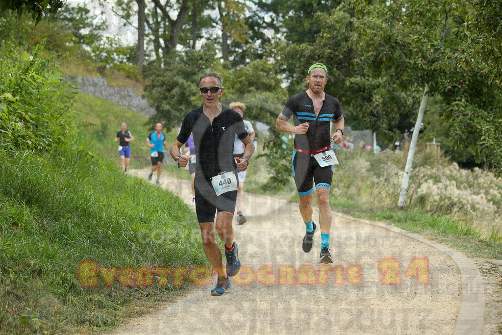 250824_1351_EX1_3987 | Sportfotografie im Rhein-Sieg Kreis, Köln, Bonn, NRW, Rheinland Pfalz, Hessen, etc. Unser Tätigkeitsfeld umfasst den Laufsport vom Volkslauf über den Marathon, Duathlon, Triathon bis zum Ultralauf wie Kölnpfad Ultra oder Schindertrail.