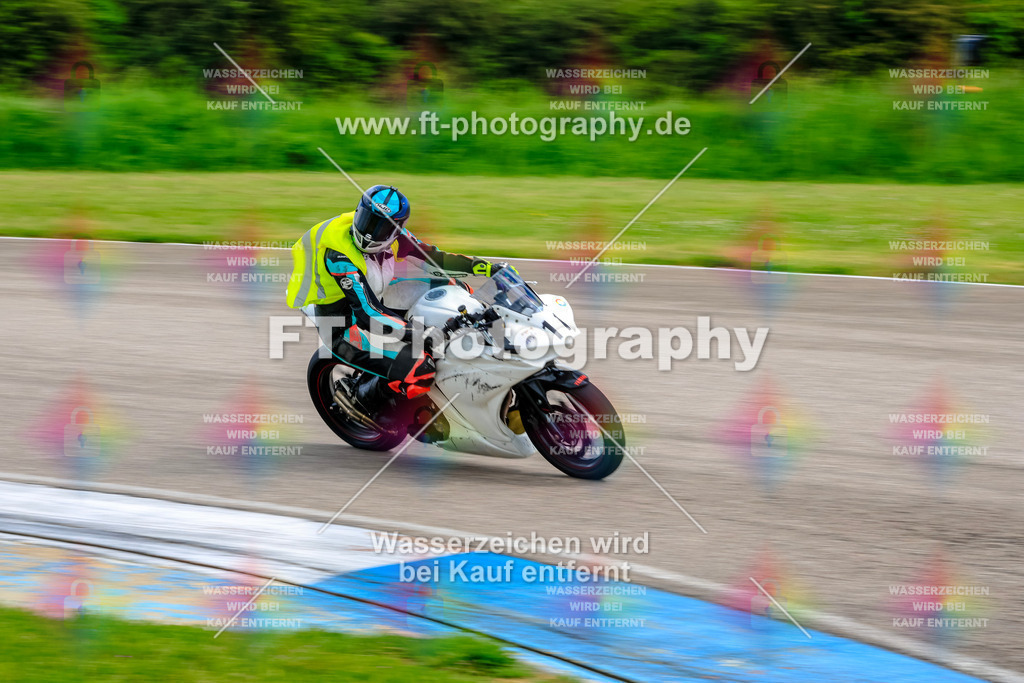 MotoTeam-9395 | Hier findet Ihr Bilder von Touristenfahrten auf der Nürburgring Nordschleife oder von anderen Veranstaltungen die ich besucht habe. Viel Spass beim Durch Schauen 