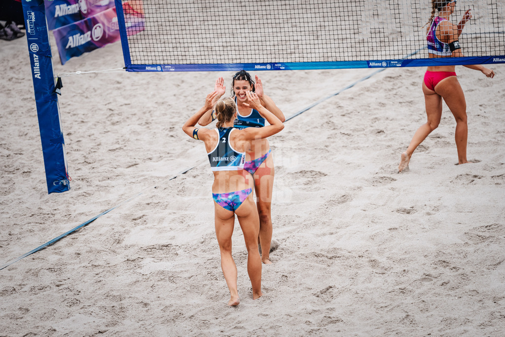Beachvolleyball | Frauen | Allianz German Beach Tour 2024 | Tourstop Kühlungsborn 2 | 18.08.2024 | hinten Janne Uhl, vorne Paula Schürholz