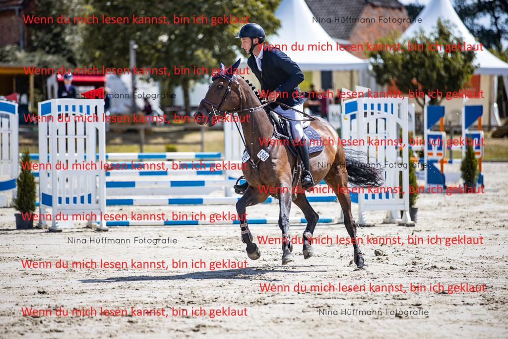 BK1A5033 | Turnierbilder Turnierfotos Nina Hüffmann Turnierfotografie Pferdefotografie Tierzeichnung Haustierzeichnung Pferdezeichnung Hundezeichnung Videograf  - Realisiert mit Pictrs.com