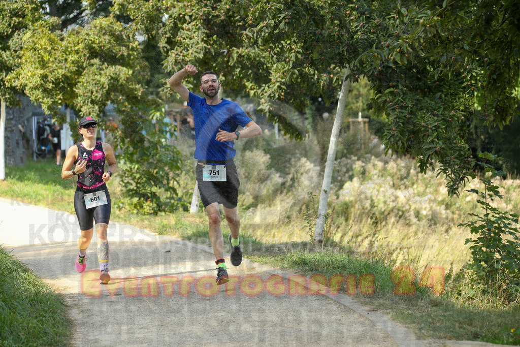 250824_1444_EX1_7344 | Sportfotografie im Rhein-Sieg Kreis, Köln, Bonn, NRW, Rheinland Pfalz, Hessen, etc. Unser Tätigkeitsfeld umfasst den Laufsport vom Volkslauf über den Marathon, Duathlon, Triathon bis zum Ultralauf wie Kölnpfad Ultra oder Schindertrail.