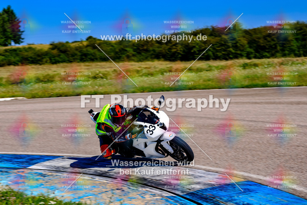 033-2948 | Hier findet Ihr Bilder von Touristenfahrten auf der Nürburgring Nordschleife oder von anderen Veranstaltungen die ich besucht habe. Viel Spass beim Durch Schauen 