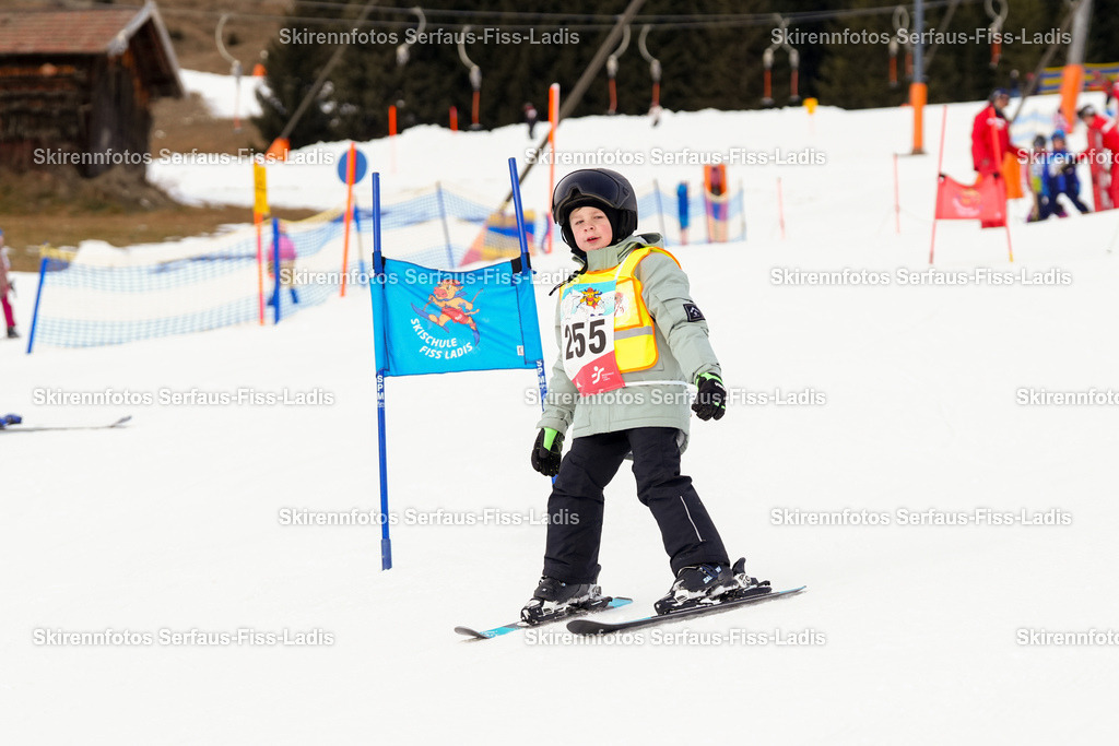 SRF_02.01.2026_0366 | Skirennfotos,Serfaus,Fiss,Ladis,Kinderskirennen,Winter,Tirol,Oberland,skirace,SFL,feelfree,weil wir's genießen,ski,Ski,skifahren,Sonnenplateau, - Realisiert mit Pictrs.com