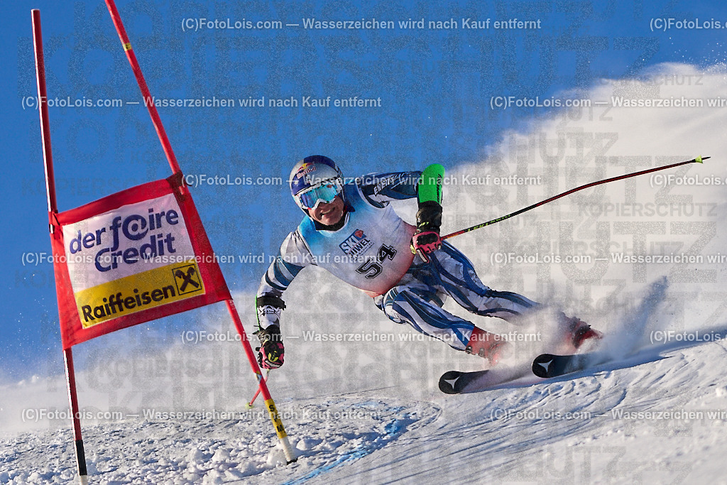ALP4041_MASTERS-Cup_GS-A Herrn_Schweitzer Jens | (C)FotoLois.com, Alois Spandl. FIS Masters-Cup Wildschönau, Giant Slalom auf der Piste Schatzberg GS, Siegerehrung auf dem Dorfplatz Niederau, Sa 13. Januar 2024.