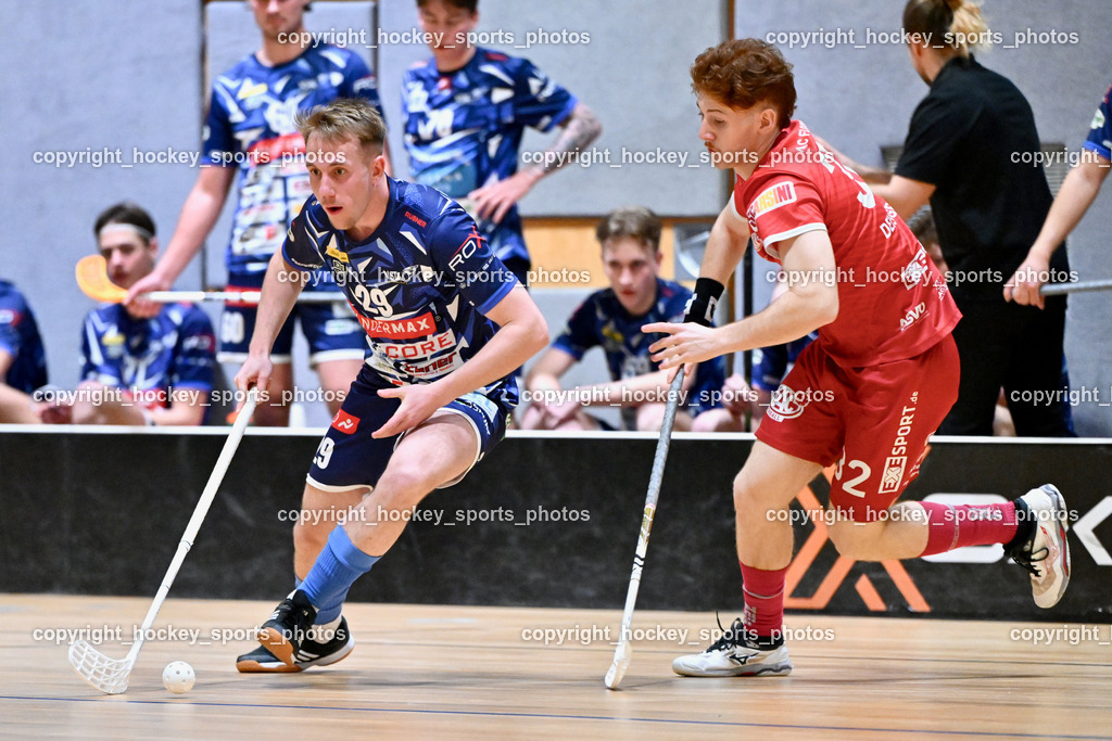 KAC Floorball vs. VSV Unihockey | #29 Anze Brajic VSV Unihockey, #32 Tim Deisinger KAC Floorball, KAC Floorball vs. VSV Unihockey, KAC Floorball vs. VSV Unihockey am 21.03.2026 in Klagenfurt (Ballspielhalle Waidmannsdorf), Austria, (Photo by Bernd Stefan)