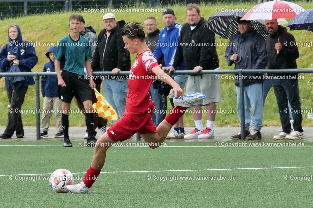 Fußball : C-Junioren : Aufstieg Regionalliga West : SUS 09 Dinslaken - Vfb 03 Hilden am 04.06.2026 in Dinslaken | Fußball : C-Junioren : Aufstieg Regionalliga West : SUS 09 Dinslaken (rotr Trikots)- Vfb 03 Hilden (weiße Trikots) am 04.06.2026 in Dinslaken - Realisiert mit Pictrs.com