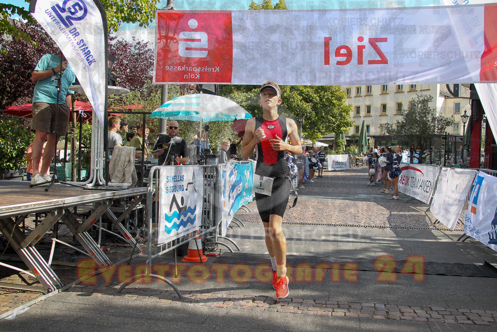 250824_1147_EV4_9060 | Sportfotografie im Rhein-Sieg Kreis, Köln, Bonn, NRW, Rheinland Pfalz, Hessen, etc. Unser Tätigkeitsfeld umfasst den Laufsport vom Volkslauf über den Marathon, Duathlon, Triathon bis zum Ultralauf wie Kölnpfad Ultra oder Schindertrail.