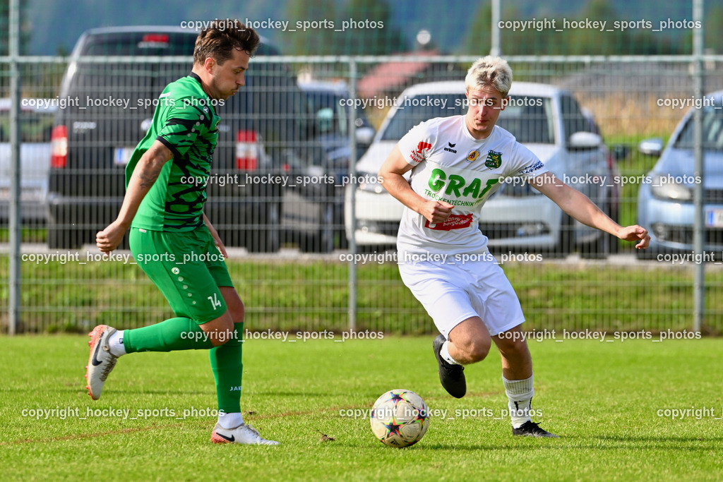 SC Landskron vs. Rapid Lienz | #14 Daniel Arneitz SC Landskron, #16 Peter Fleissner Rapid Lienz, SC Landskron vs. Rapid Lienz, SC Landskron vs. Rapid Lienz am 22.09.2024 in Villach (Sportanlage Landskron), Austria, (Photo by Bernd Stefan)