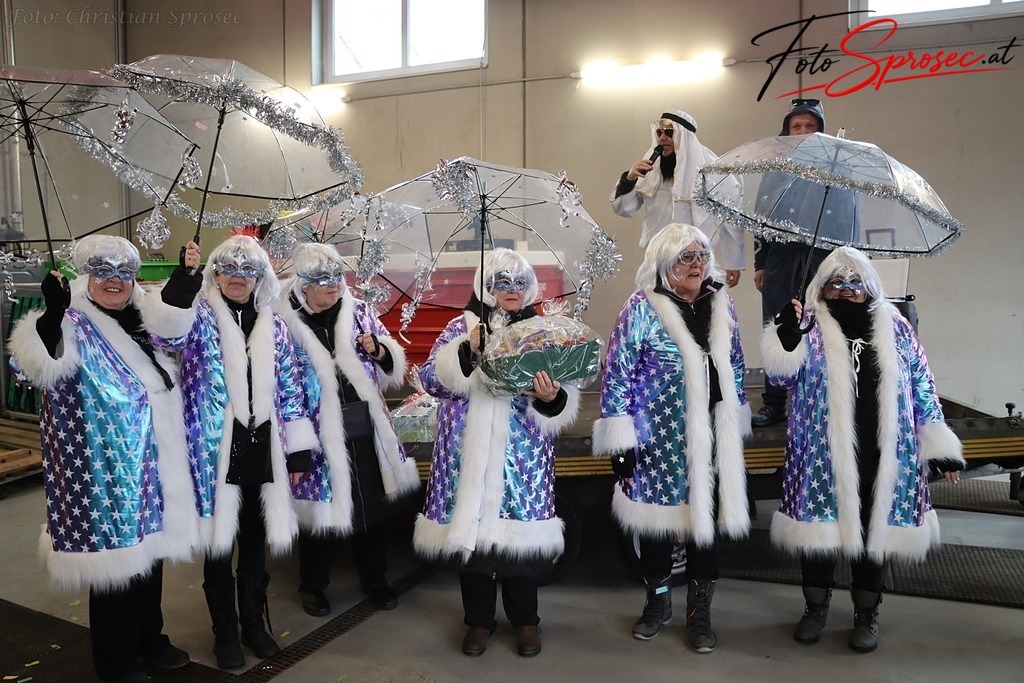 fasching2026-mariazell (8) | Mit meiner Kamera halte ich besondere Augenblicke, faszinierende Landschaften und interessante Details fest. Dabei entstehen ganz unterschiedliche Aufnahmen – von stimmungsvollen Landschaftsfotografien und beeindruckenden Drohnenaufnahmen über Pressefotos - Realisiert mit Pictrs.com