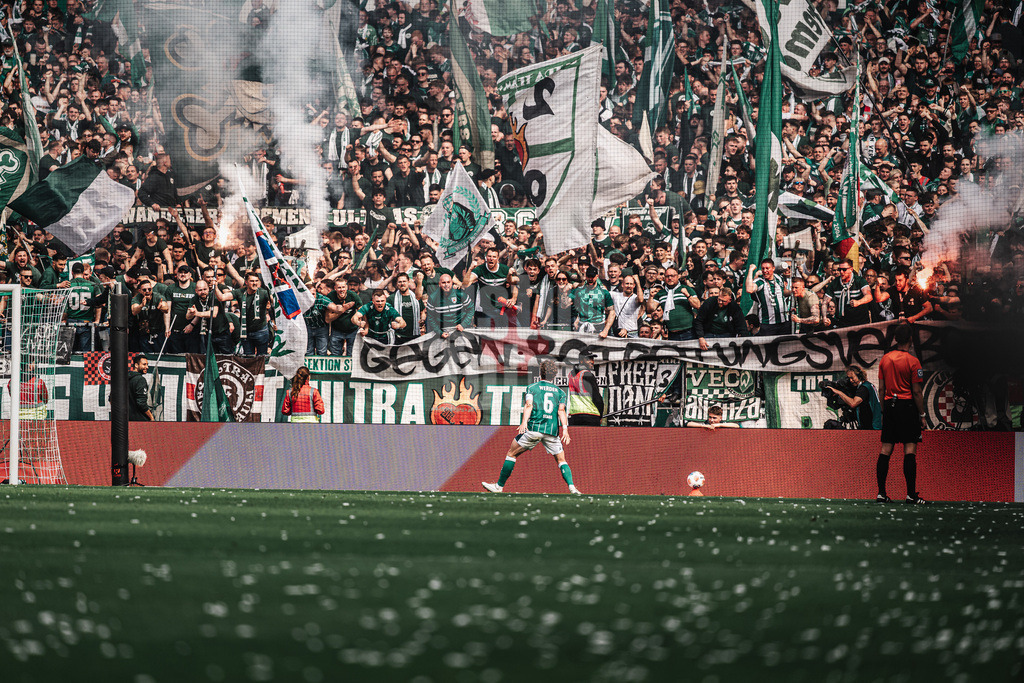 Fußball | Männer | Saison 2025/2026 | 1. Fußball-Bundesliga | 30. Spieltag | SV Werder Bremen vs. Hamburger SV | 18.04.2026 | Torjubel Jens Stage (#06, SV Werder Bremen)