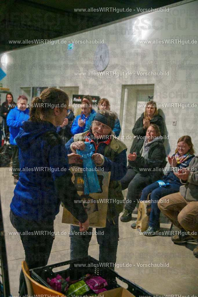 7R504640 | Professionelle Tierfotografie in Mönchengladbach von Daniel Wirth (allesWIRTHgut). Liebevolle & natürliche Bilder von Hunden & Katzen für unvergessliche Erinnerungen.