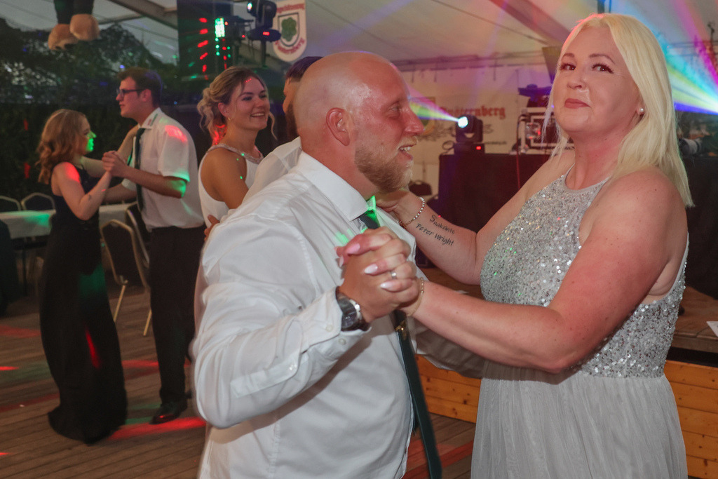 top-top.de-250530-141 | Foto, Video, Fotografie, Videografie, Fotobox, DJ, Discjockey, Musik, Musikbox, Veranstaltung, Photobooth, Amazon, Ebay, Buchtipp, Bestseller, Autor, Verlag, Buch, Wesel, Hamminkeln, NRW, Dinslaken, Rees, Drohne, Hochzeit, Party, Fotobox, Wesel, Fotograf