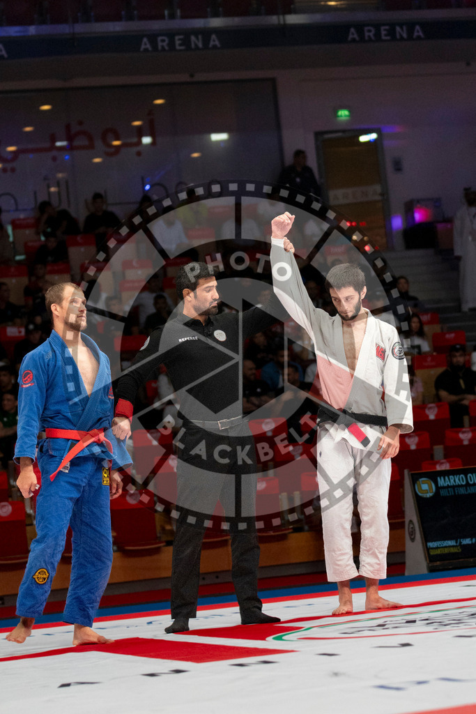 20231109PBB3591 | Fighters compete during the AJP World Professional Championship in the Mubadala Arena in Abu Dhabi, Arab United Emirates, on November 9, 2023.