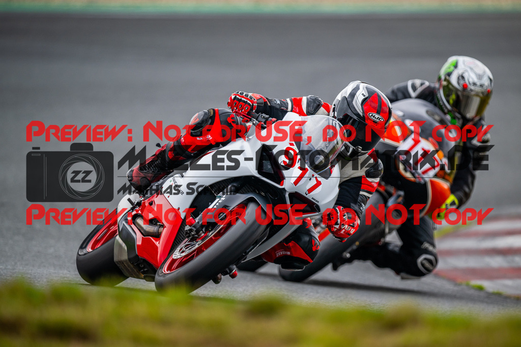 MaZZes_FotoMatrix_240724_6007705_6651 | ROT