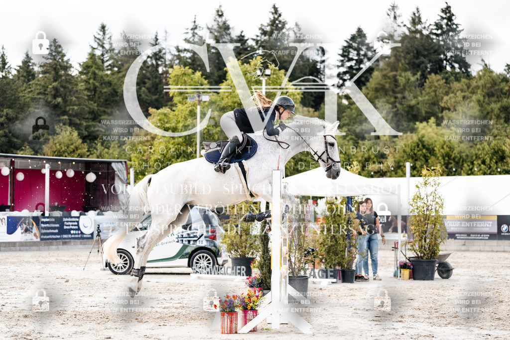 CK903885 | Turnierfotografie Pferdefotografie Trier Rheinland-Pfalz Pferdesport Reitsport Tierfotografie Sportfotografie Pferdevideo Pferdevideografie Equestrianvideography equestrianphotography  - Realisiert mit Pictrs.com