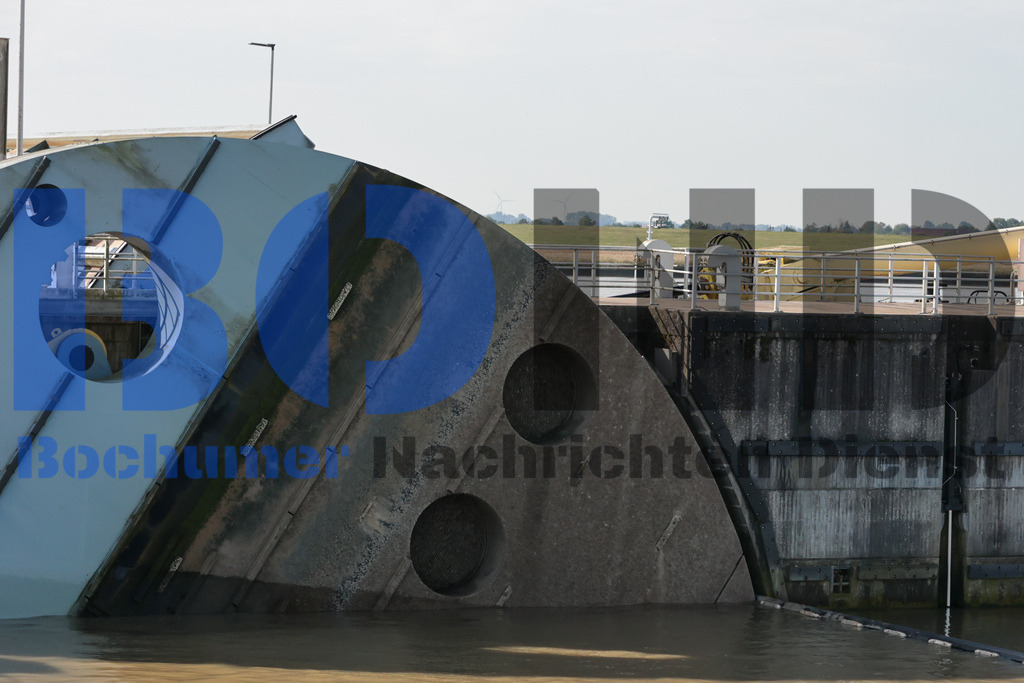 SES_EMDDIS20250920-33 | bond - Realisiert mit Pictrs.com