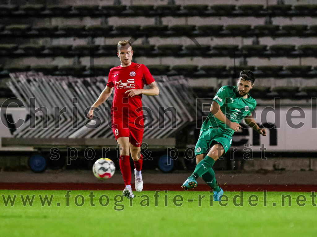 2023-09-01_065_SC_Baldham-Vaterstetten_gegen_TSV_1877_Ebersberg | Vaterstetten, Deutschland, 01.09.2023:
Fußball, Kreisliga 2023 / 2024, 3. Spieltag, SC Baldham-Vaterstetten gegen TSV 1877 Ebersberg, Ergebnis: 1:2

Simon Laemmermeier (SC Baldham-Vaterstetten, #8), Yannik Sabatier (TSV 1877 Ebersberg, #19)

Foto: Christian Riedel / fotografie-riedel.net