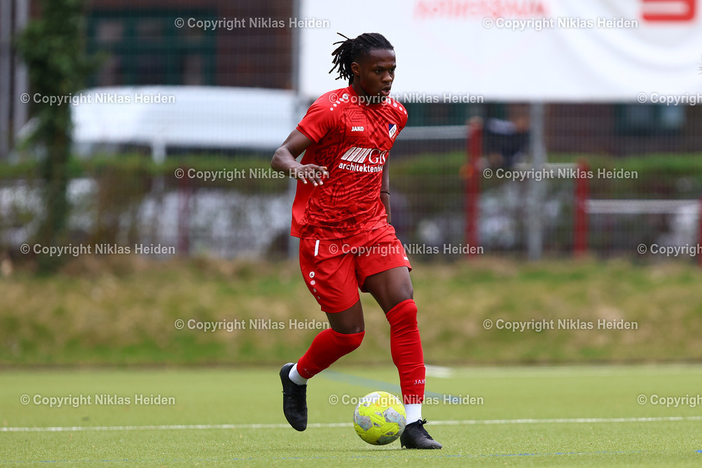 NH_FCAlsterbrüder_TSVSasel_OberligaHamburg_13042025 | #27 Elia Boachie Boakye (TSV Sasel)Fußball I Herren I Gamesright Oberliga Hamburg I Saison 2024-2025 I  31. Spieltag I FC Alsterbrüder - TSV Sasel I 13.04.2025 I Walter-Wächter-Platz
