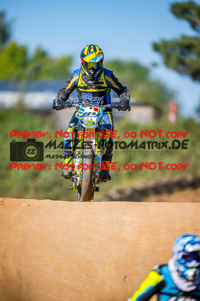 MaZZes_FotoMatrix_230916_1831 | S4