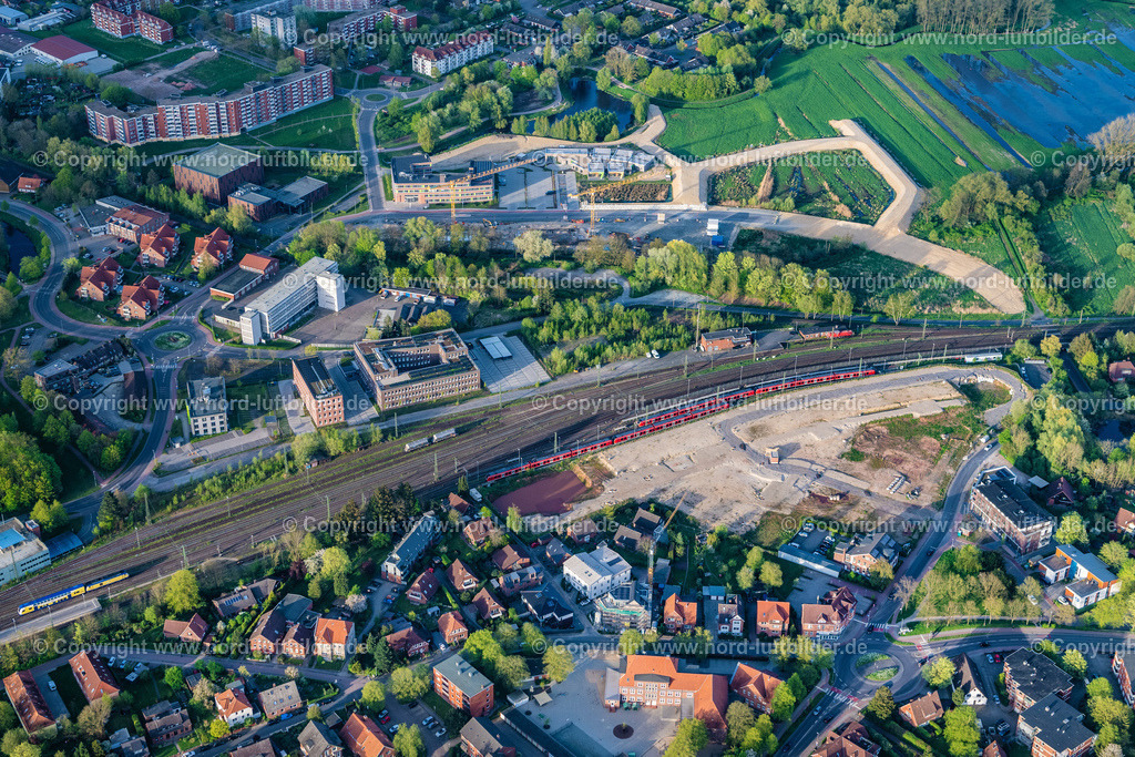 Stade_Bendixland_Baugebiet_ELS_1328140424 | STADE 14.04.2024 Entwicklungsgebiet und Straßenbau und Gewerbeflächen " Am Güterbahnhof " in Stade im Bundesland Niedersachsen, Deutschland. // Developing field of residential and commercial space " Am Gueterbahnhof " in Stade in the state Lower Saxony, Germany. Foto: Martin Elsen