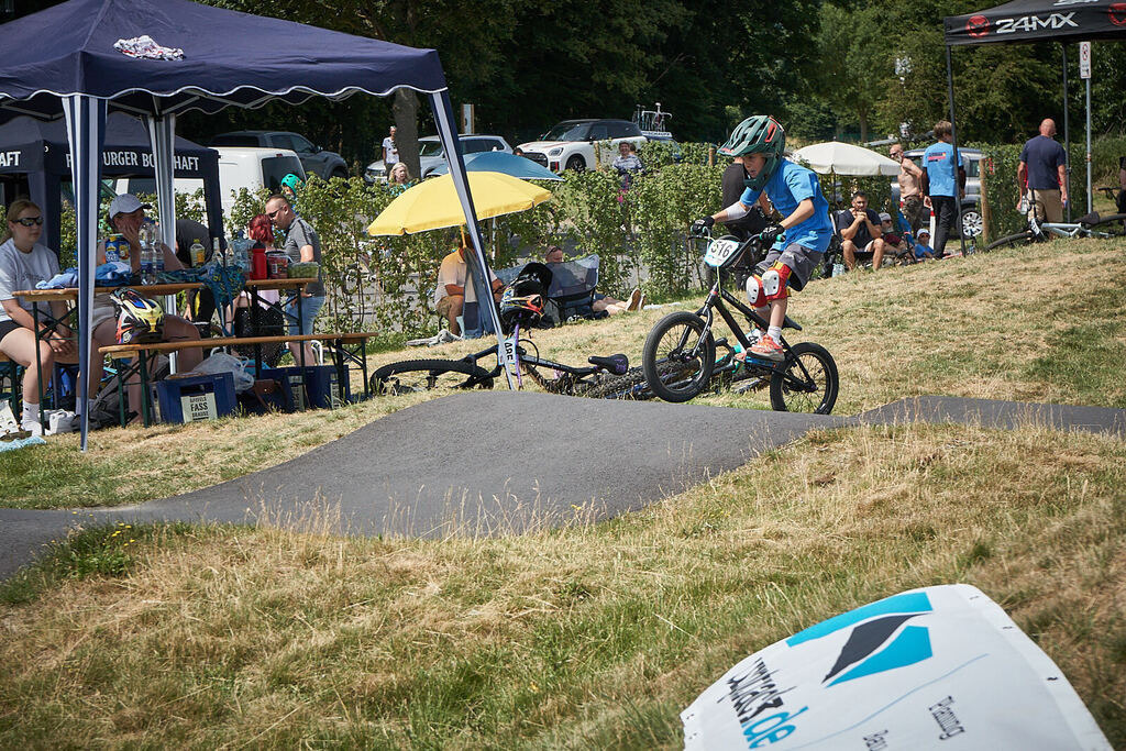 202506251-03 PM25 28@sebastiankopp | German Pumptrack Series - Realisiert mit Pictrs.com