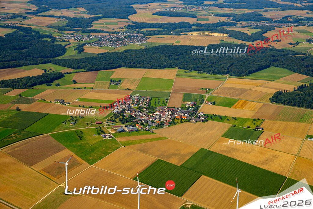 Das Luftbild zeigt :  Holzkirch - Die Luftaufnahme wurde 2024 vom UL-Flugzeug aus erstellt ( keine Drohne ) - Hochauflösende Luftaufnahme - Für grossformatige Ausdrucke geeignet. Die Geschenkidee !Mit Lizenz und Bildrechte bestellbar