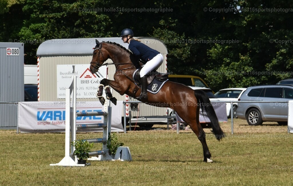 DSC_0247 (2) | Sportfotografie , Motorsport, Motoross, Reitsport, Mointainbike, Enduro,
Landschaft , Outdoor, Eventfotografie, Landschaft, Bilder online bestellen - Realisiert mit Pictrs.com