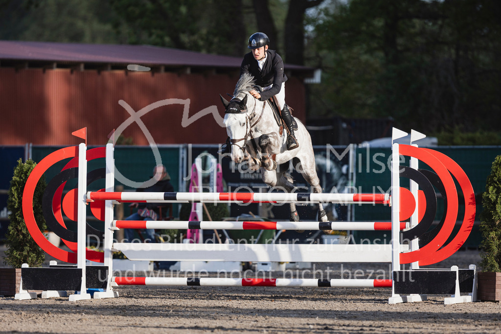 250506_Mühlen_Youngster-M-617 | Deine schönsten Turniermomente als professionelle Fotos! Entdecke hochwertige Pferdesport-Fotografie im Online-Shop. Jetzt Fotos finden & bestellen!