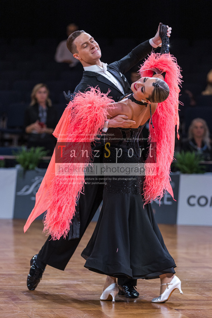 20250819_WDSF-Open-RS-Std_0579 | Tanzsportbilder, Standardtanz, Lateintanz, WDSF, DTV, LTVB, dancecomp, goc, hessen tanzt, blaues band der spree, walzer, tango, wiener walzer, slowfox, quickstepp, samba, rumba, cha-cha-cha, paso doble. jive, hd-kroft photography, turniertanzsport
