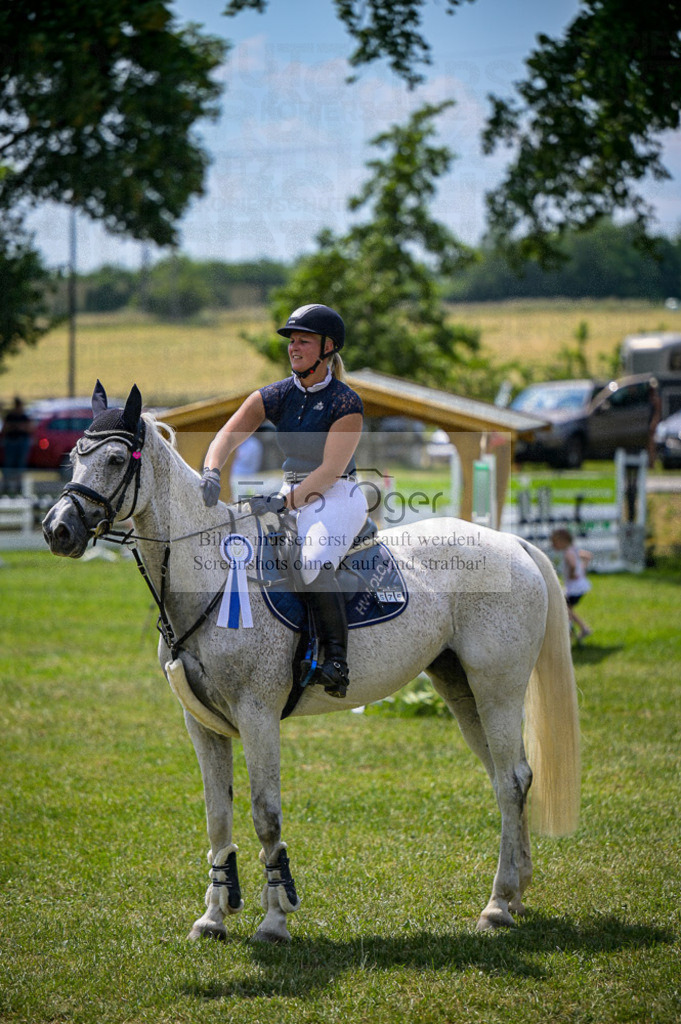 Reitturnier Voxtrup | Entdecke hochwertige Reitturnierfotos von Foto Oger. Professionell, emotional und authentisch – jetzt Lieblingsmomente im Shop bestellen.Deutschlandweite Turnierfotografie. - Realisiert mit Pictrs.com