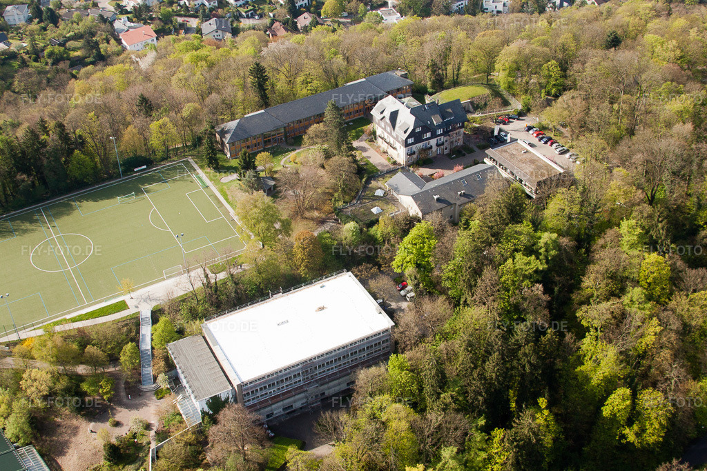 Luftbild: Durlach, Sportschule Schöneck hinterm Turmberg im Ortsteil Durlach in Karlsruhe im Bundesland Baden-Württemberg in Deutschland. Foto: IMG_26094.jpg vom 23.04.2010 durch Werner Riehm/FLY-FOTO.de