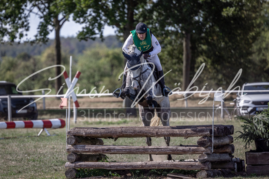 20260906-_3LI6486 | Tierfotografie Pferde, Hunde, Katzen, Haustiere.
Turnierfotografie Reitturniere, Reiten, Springreiten, Dressur in Hanau, dem Main-Kinzig-Kreis und dem Rhein-Main- Gebiet um Frankfurt