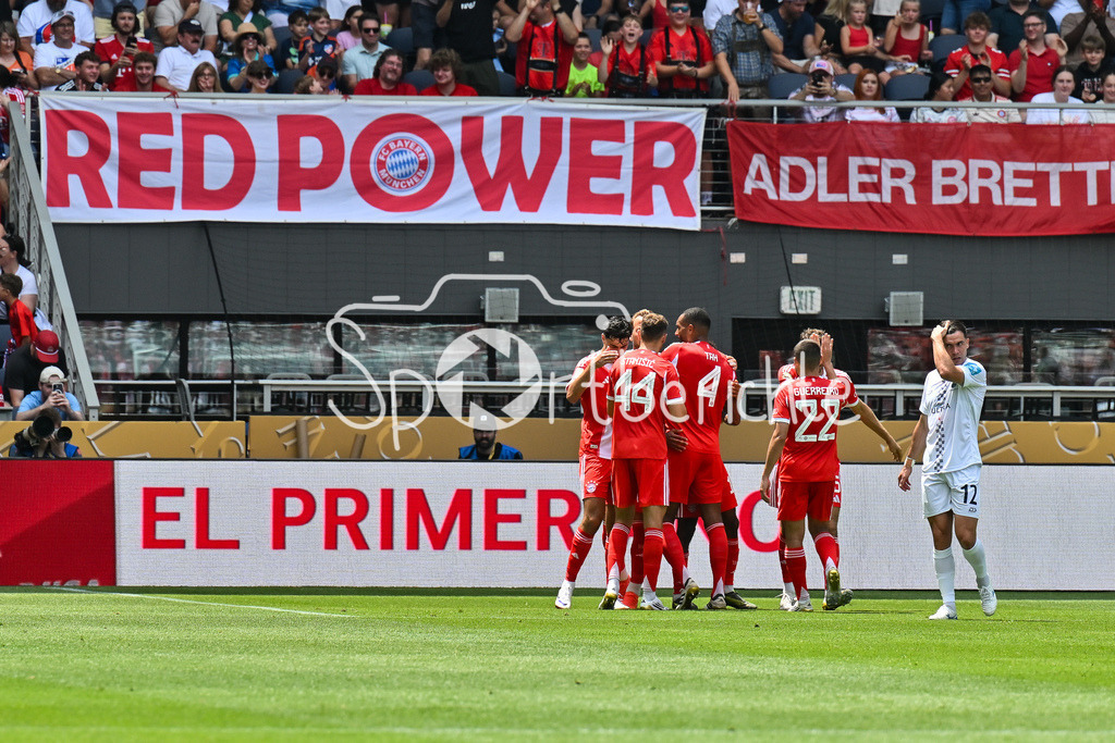 FC Bayern München - TQL Stadium | Jubel der Bayern nach dem Treffer zum 4-0 durch Kingsley COMAN (FC Bayern Muenchen 11) / Tor / Torschuetze / Freude / Happy / FIFA Club World Cup: FC Bayern Muenchen - Auchkland City FC, TQL Stadium am 15.06.2025 / BLD / ZDF / NOT FOR SALE IN USA