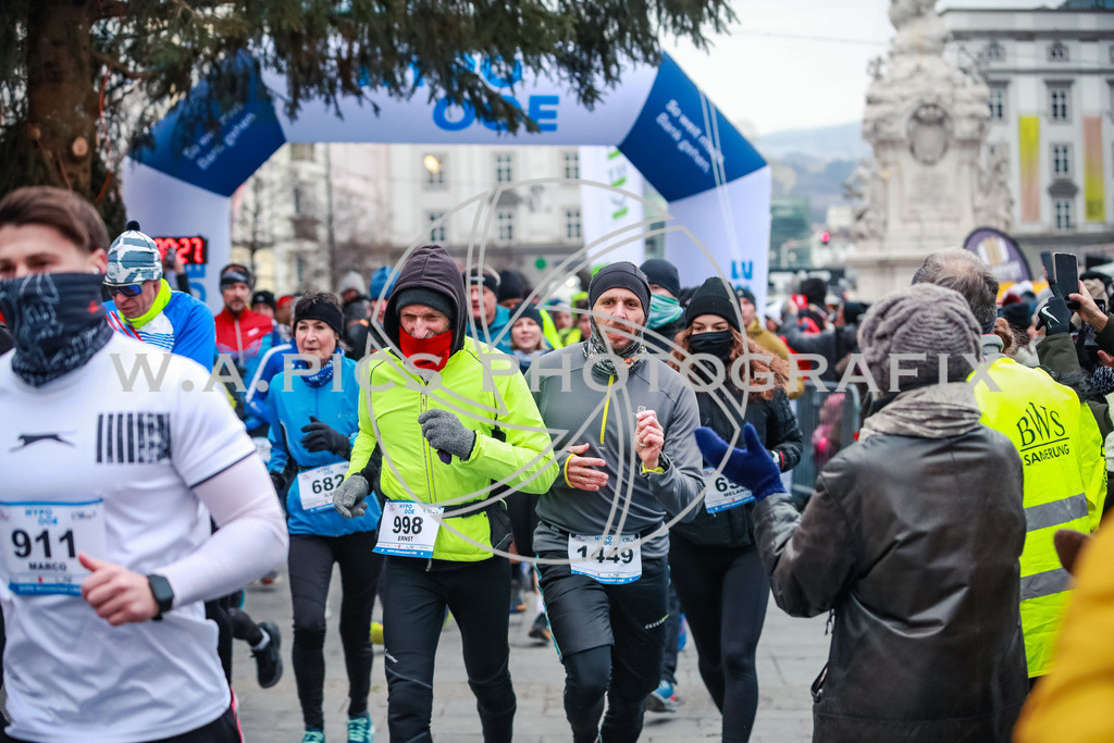 SILVESTERLAUF LINZ 25 | Linz, AUSTRIA, 31. Dezember 25, TRIRUN SILVESTERLAUF LINZ 25 , Image shows: 
Photo: WAPICS / BINDER Manuel