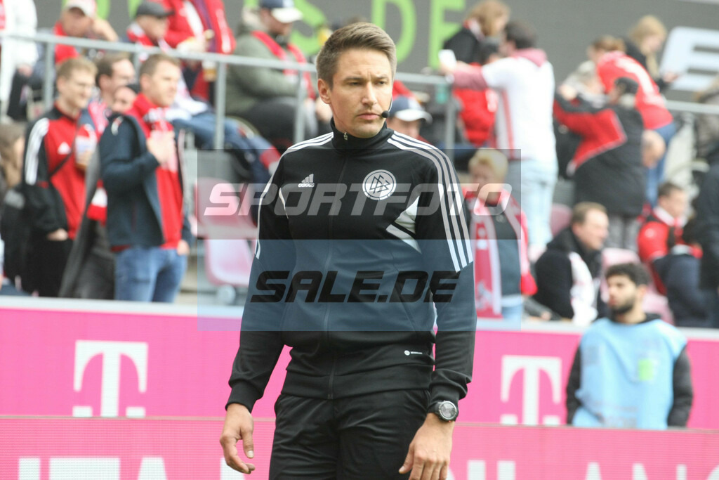 1. FC Köln - SC Freiburg | Tobias Reichel - © Sportfoto-Sale (MK) - Realisiert mit Pictrs.com