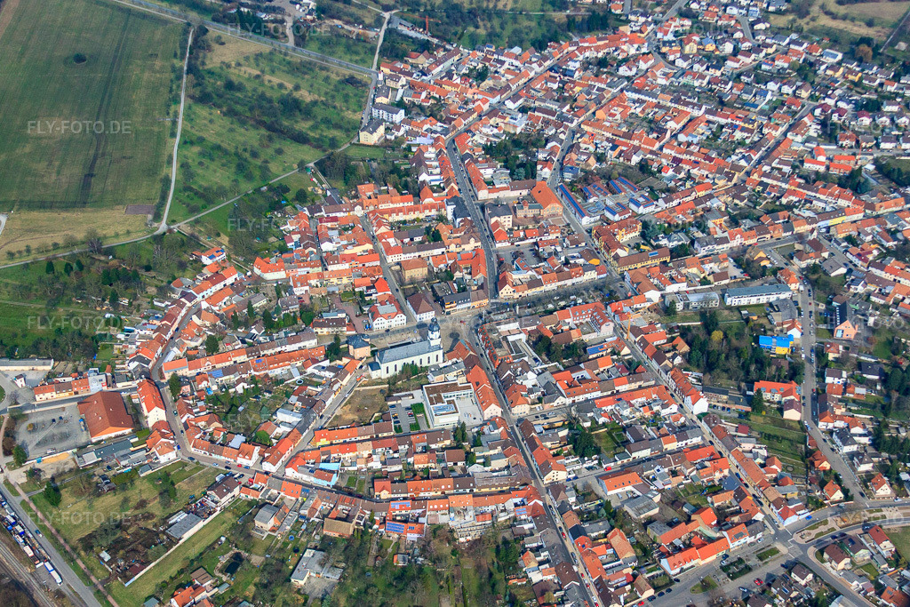 Luftbild: Marktplatz, Thüngenstraße und Sötenstr in Philippsburg im Bundesland Baden-Württemberg in Deutschland. Foto: IMG_37823.jpg vom 12.03.2011 durch Werner Riehm/FLY-FOTO.de