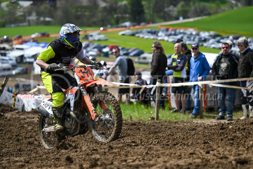 Motocross Schlatt bei Winterthur - 29. April 2023 | #141 Thoma Michael aus Hittnau (CH) auf KTM in der Kategorie Hobby Open am Motocross Schlatt bei Winterthur, 29. April 2023.
Instagram: @mx_schlatt | @mc_wila | @sam_schweiz
Bild: Sportfotografie Markus Aeschimann | www.markus-aeschimann.ch - Realisiert mit Pictrs.com