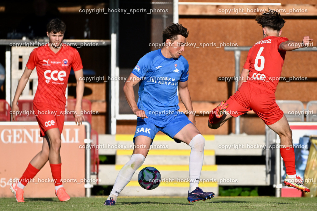 SAK vs. SC ST. Veit | #24 Luka Gajic SAK, #6 Julian Hufnagl SC St.Veit, SAK vs. SC ST. Veit, SAK vs. SC ST. Veit am 30.04.2025 in Klagenfurt (Sportpark Welzenegg), Austria, (Photo by Bernd Stefan)