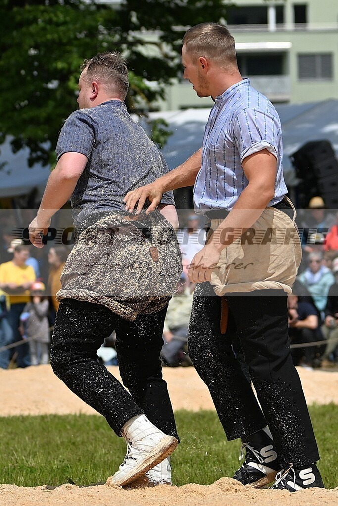 Appert Silvan gewinnt gegen Felder MartinDSC_6933 | Kaufen Sie Sportbilder im Onlineshop von Andy Scherrer Sportfotografie. Faszinierende Bilder von Sportevents aus der ganzen Schweiz. Fussball, Frauenfussball, Unihockey, Handball, Schwingen und weiteren Sportarten. - Realisiert mit Pictrs.com