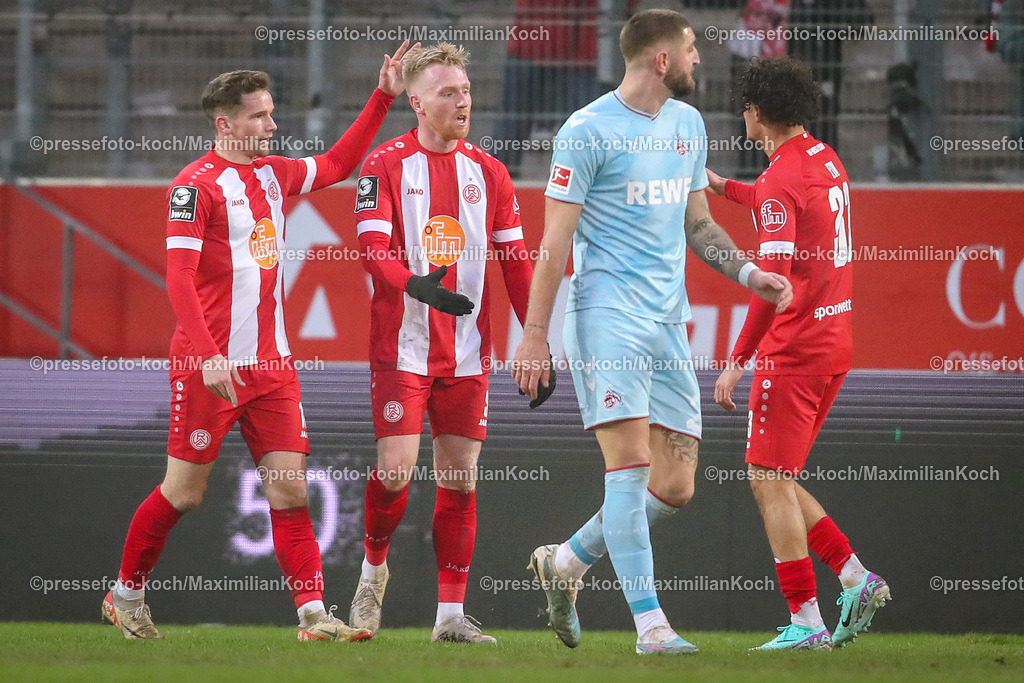 RWE06012401049 | 06.01.2024, Essen, Fußball, Herren, Stadion an der Hafenstraße, Testspiel, Rot-Weiss Essen – 1. FC Köln:  Torjubel nach dem 4:2 durch Ron Berlinski (Rot-Weiss Essen). 
DFB regulations prohibit any use of photographs as image sequences and or quasi-video.