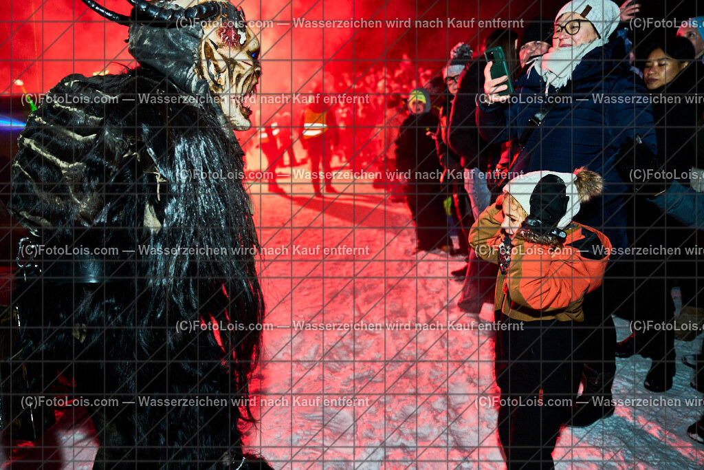 ALP5093_Nacht der Ballone_Gaminger Oetscherteufeln | NACHT DER BALLONE in Lackenhof am Ötscher, Sa 28. Dezember 2024.Mit einer Schauübung der Bergrettung Lackenhof, dem Ballonclub Ötscherland und den Gaminger Ötscherteufeln unter Zusammenarbeit mit der FF Lackenhof, dem Musikverein, dem Pensionistenverband, dem CampingClub, der Schirmbar und Konditorei Czihak, der Fuchswaldhütte und der Pizzeria Venezia, die für die Verköstigung sorgten, sowie der Ötscherliftgesellschaft, der Gemeinde Gaming und dem Ötscher-Tourismusverband.