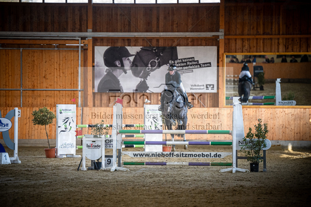 DOS_1017 | Entdecke hochwertige Reitturnierfotos von Foto Oger. Professionell, emotional und authentisch – jetzt Lieblingsmomente im Shop bestellen.Deutschlandweite Turnierfotografie. - Realisiert mit Pictrs.com