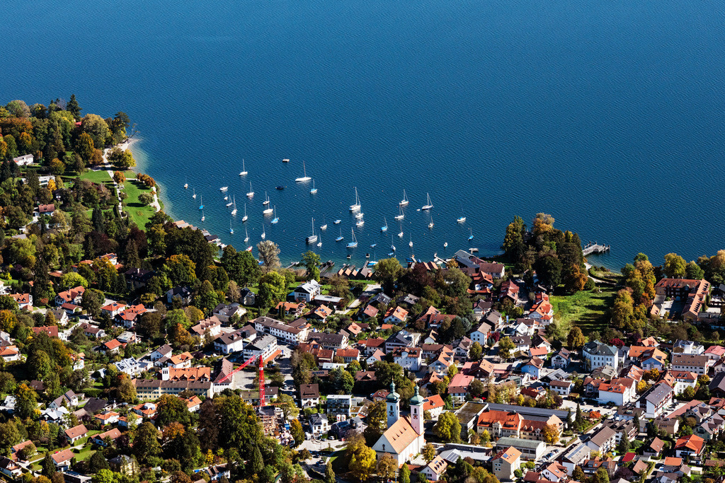 dr__0038732.jpg | TUTZING 11.10.2019 Uferbereiche am Seegebiet des Starnberger See in Tutzing im Bundesland Bayern. // Riparian areas on the lake area of Starnberger See in Tutzing in the state Bavaria. Foto: Daniel Reiter