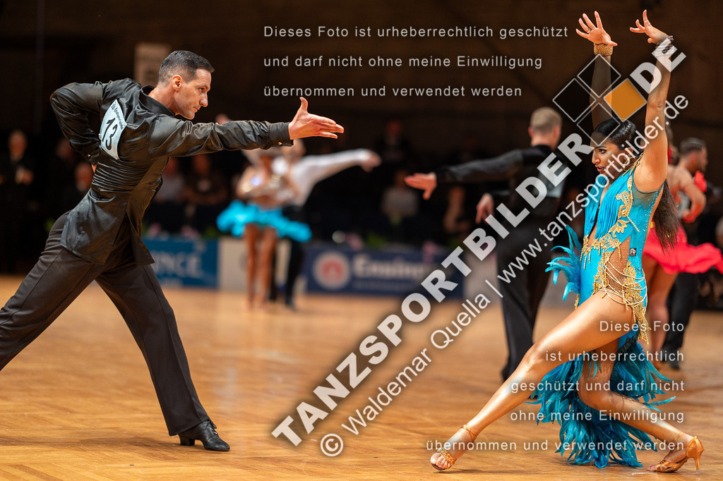 20230812-11224 | Hier finden Sie Tanz Bilder vom Latein und Standard Formationen tanzen. Sportbilder vom Tanzsport. Schöne Fotos und von Weltmeisterschaft, Europameisterschaft, Bundesliga, Regionalliga, Oberliga und Landesliga sowie von GOC Stuttgart, DanceComp, WM Bremen