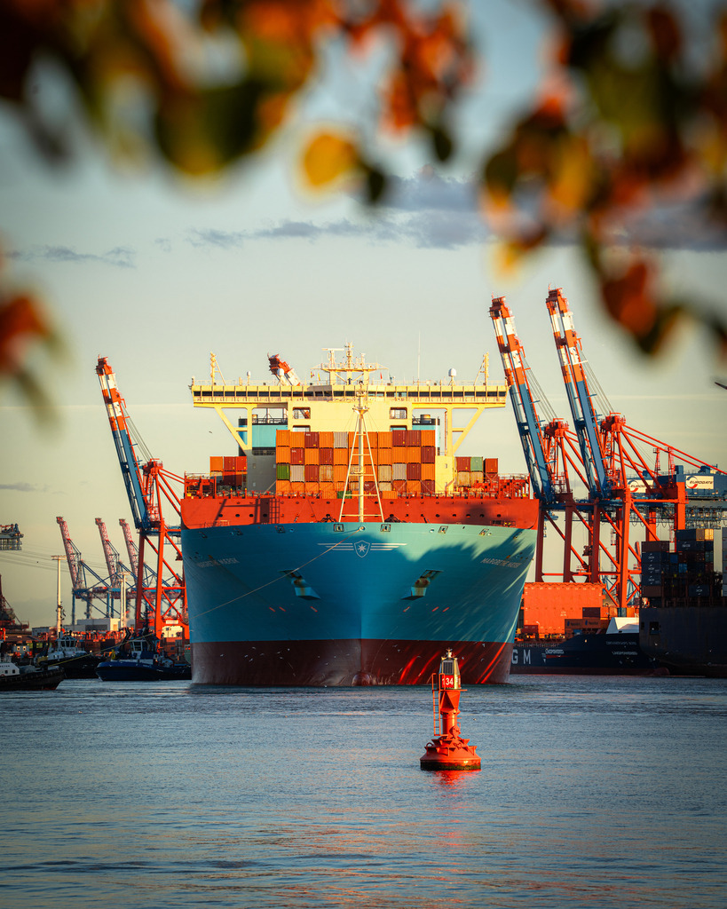MARGRETHE MAERSK vom Elbstrand | MARGRETHE MAERSK vom Elbstrand - Realisiert mit Pictrs.com