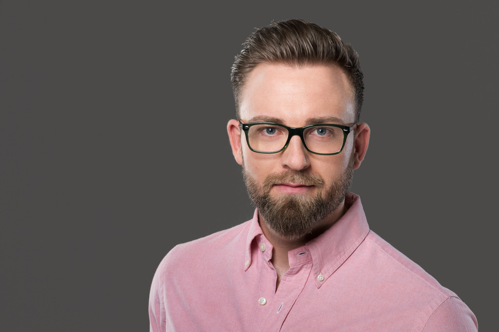 Veoni_Portraits271 | Fotograf Köln - Realisiert mit Pictrs.com