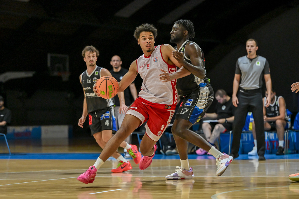 rsk_103 | Fotos von Basketballspielen aus dem Raum NRW fotografiert von Gero Mueller-Laschet und Daniel Schaefer - Realisiert mit Pictrs.com